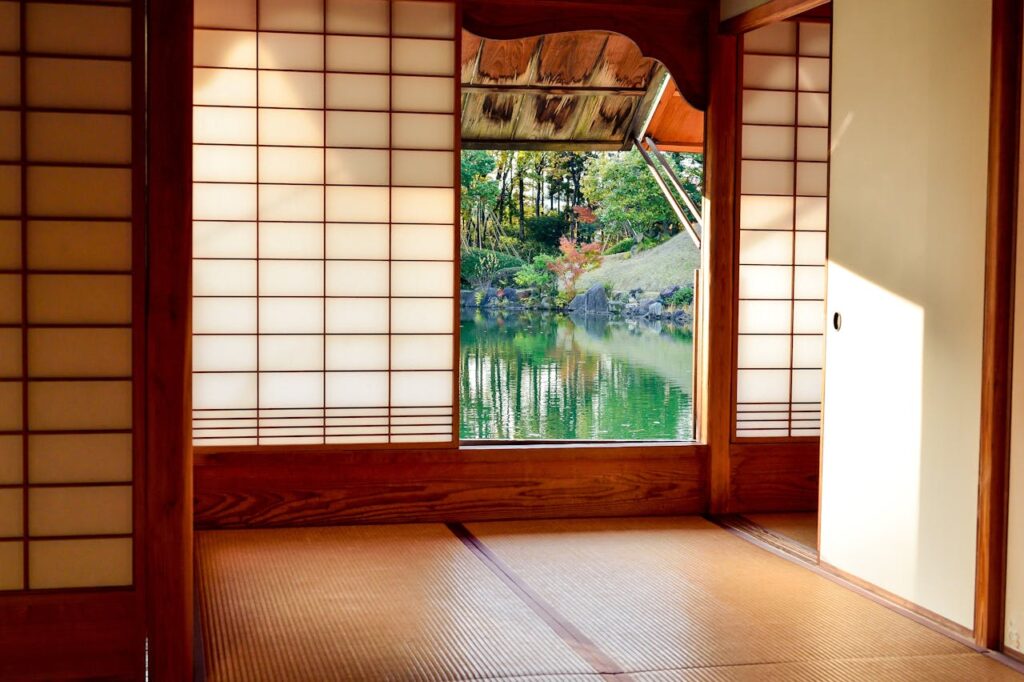 Why do Japanese people prefer to sleep on the floor?